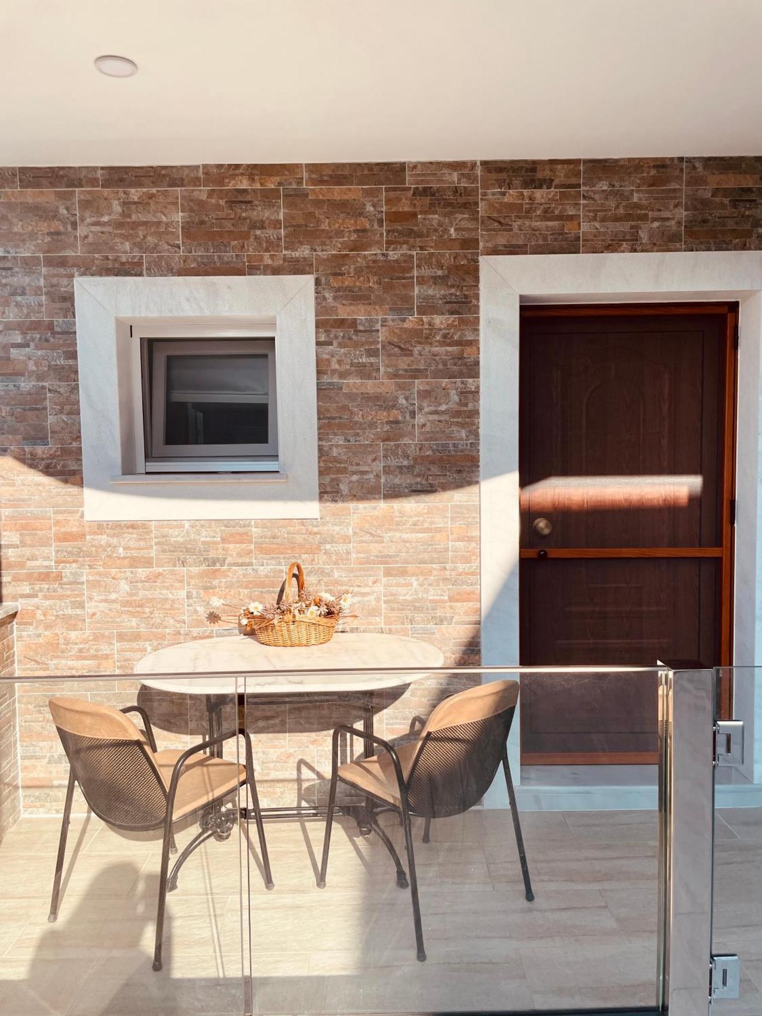 Iris Luxury House Apartment Agioi Deka  Bagian luar foto